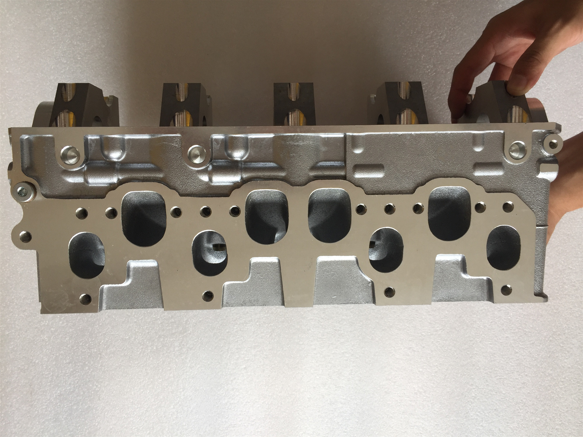038103351D 03G103351C Diesel Engine Cylinder Head For VW AJM ASZ ATJ