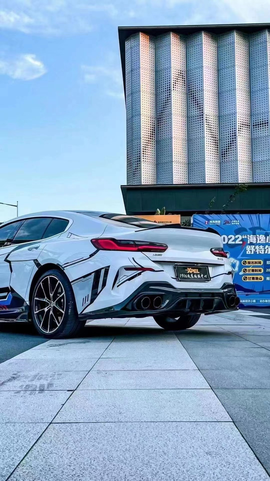 Auto Parts for BMW 8 Series G14 G15 G16 840i Carbon Fiber Body Kit 840i Carbon Fiber Front Scoop Diffused Spoiler Side Skirt