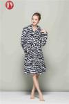 Ladies Sleepwear Soft Bathrobe Pajamas Velvet Nightgown Robe Women Coral Fleece