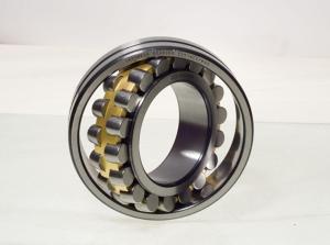 China 22222 Self Aligning Spherical Roller Bearing For Mining Machine , 18 Months Life factory