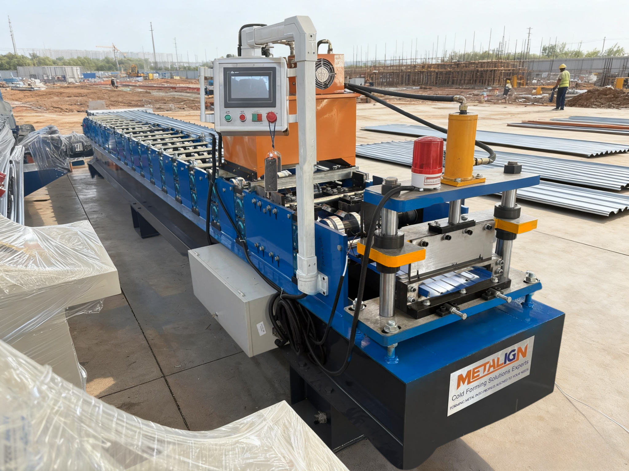 China Self Lock Embossed Roofing Roll Forming Machine with 14 Forming Stations and 0.3-0.8mm Material Thickness in 45# Steel on sale