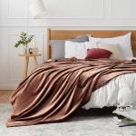Super Soft Microfiber Flannel Blanket with European and American Style