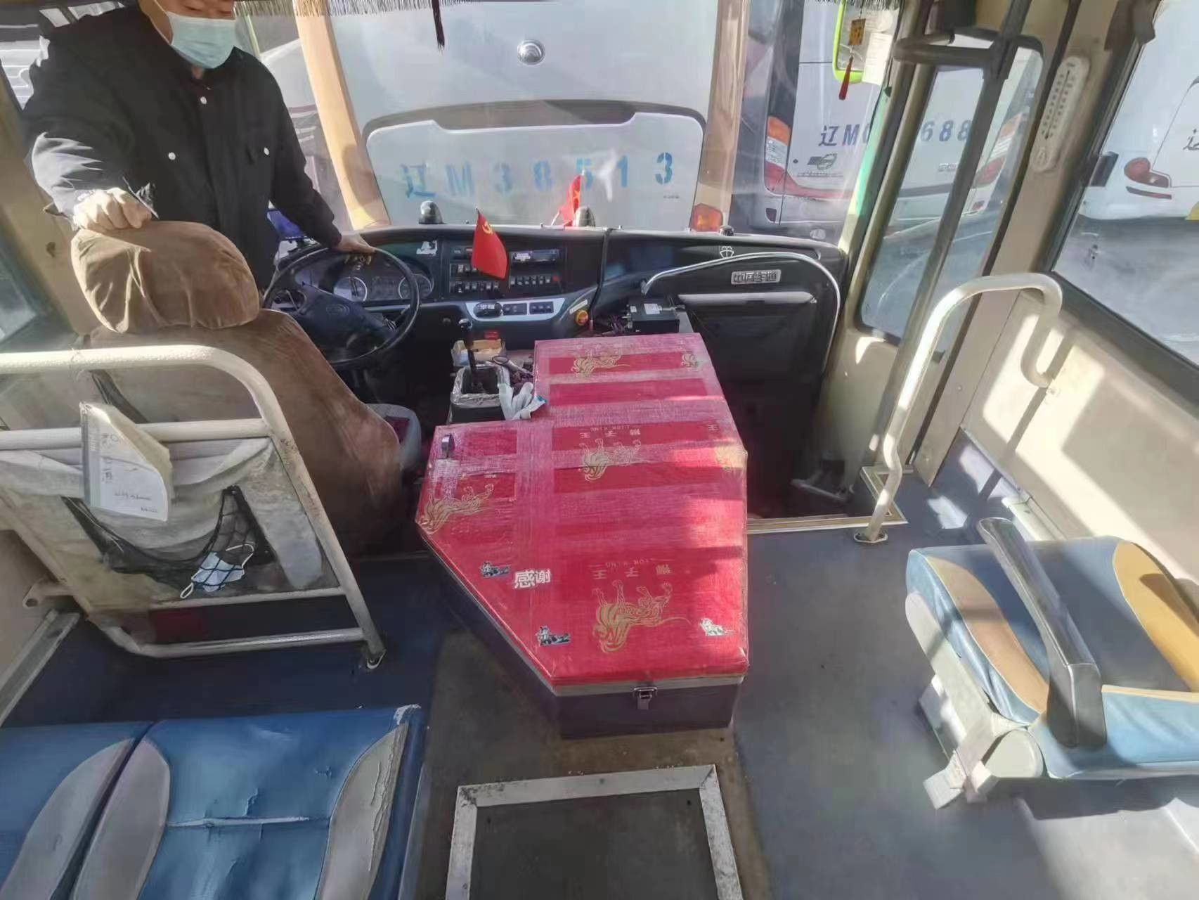 Long Distance Buses 2015 Year 45 Seats ZK6102D Front Engine Bus Used Yutong Bus