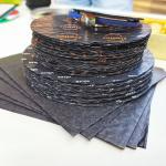 Uncoated Black OEM ODM 3ply Paper Cushion Pad Candy Box Packaging