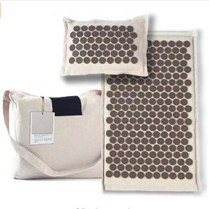 China 63.5*38.1*2.5cm High Stretchable Gray Massage Acupressure Yoga Mat With Spikes factory