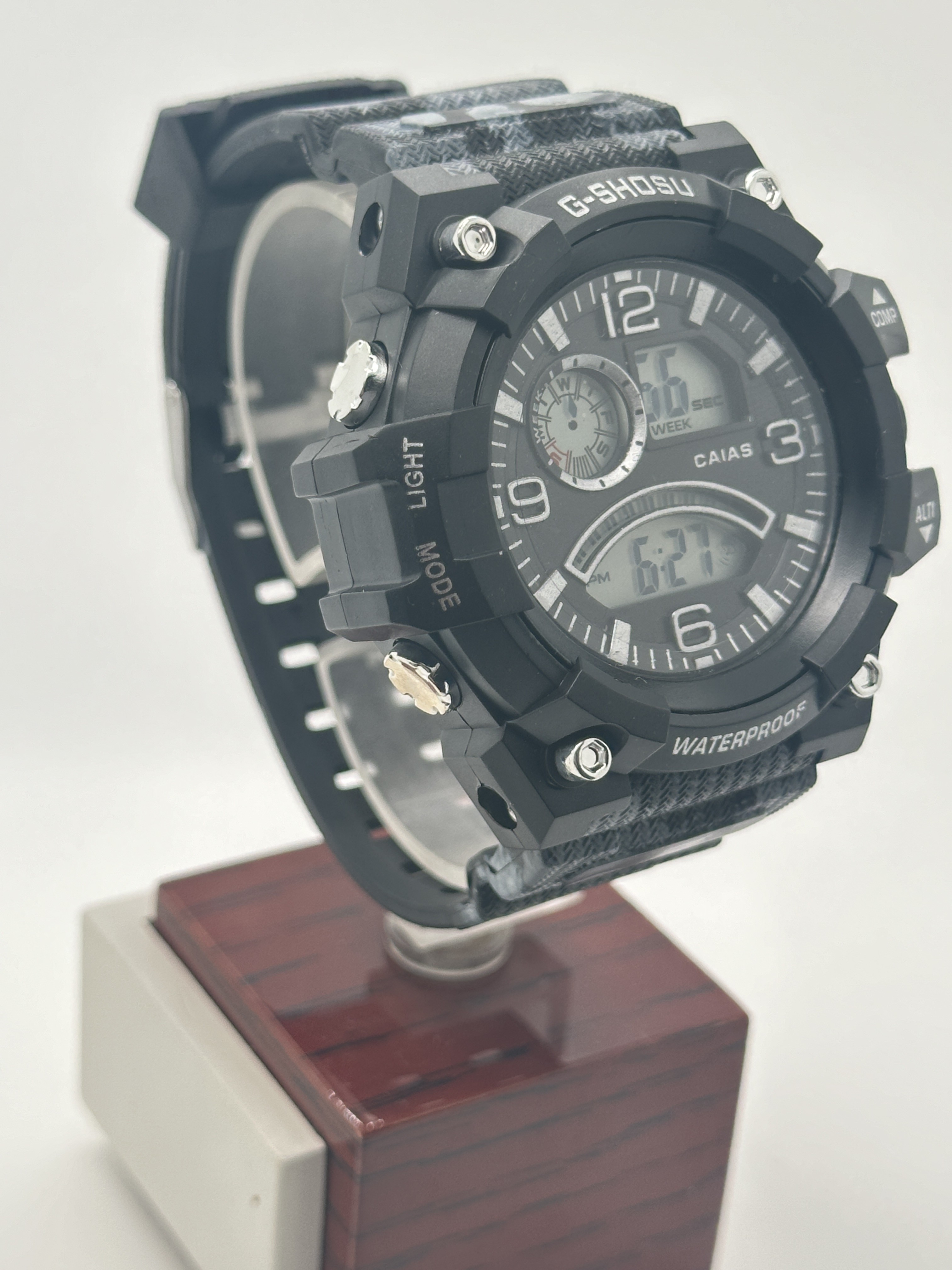 Multi Functional Digital Sport Watch With Rubber Band 100 Meters Water Resistance