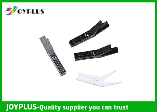 Customized Color Plastic Clothes Pegs Decorative Clothes Pins Light Weight