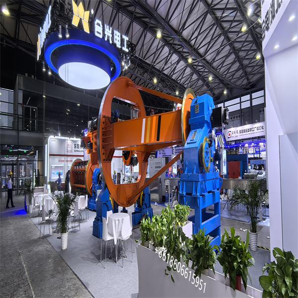 High-Standard Drum Twister Machine For Stranding And Wrapping Of Large Cross