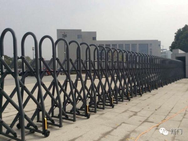 Industrial Retractable Automatic Security Gate Aluminium Alloy With Anti Climb