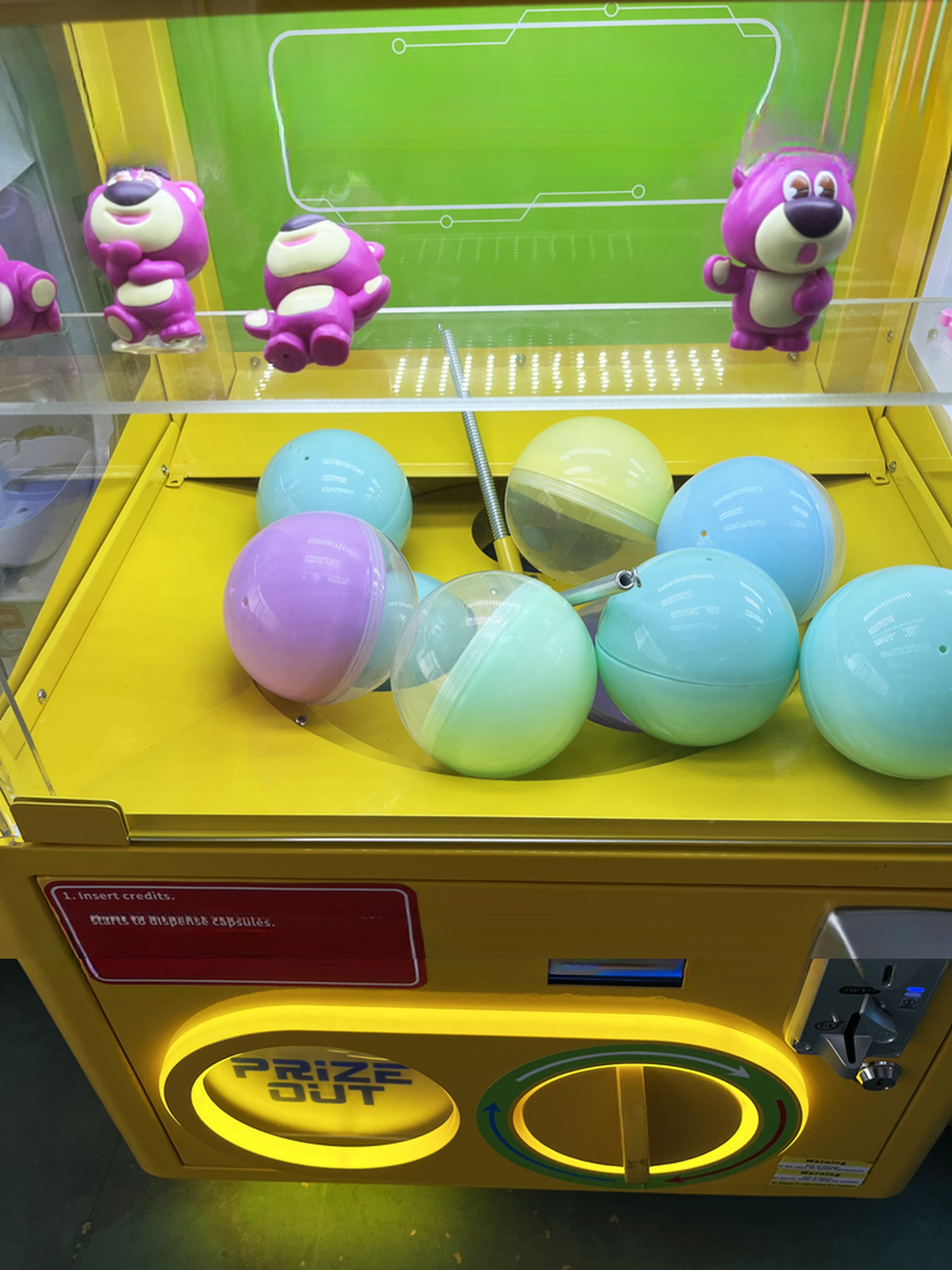 Dreamland coin operated Metaverse capsule toys arcade machine bill acceptor egg twisting machine