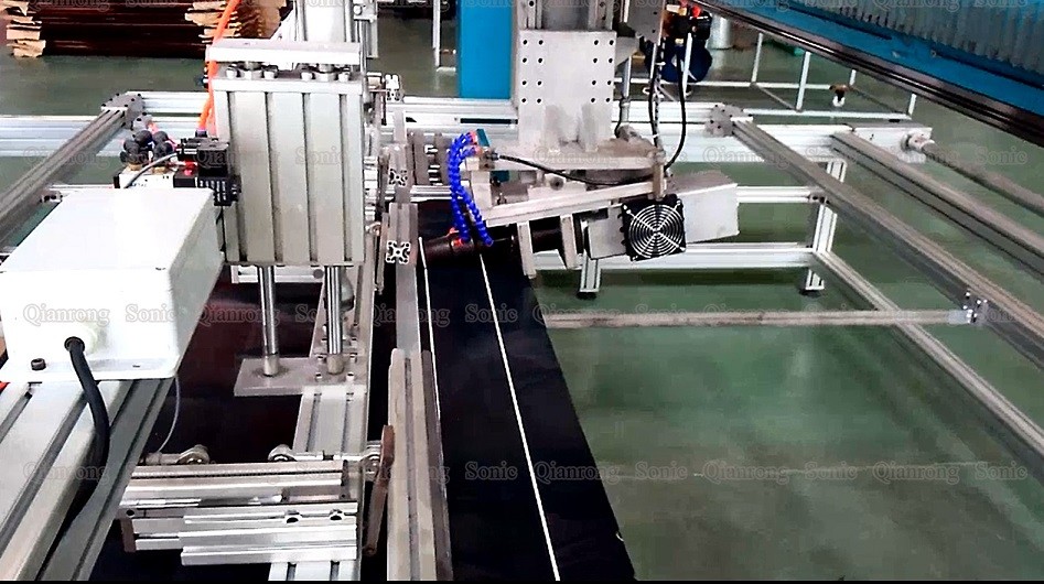 Vibration Straight Seam Ultrasonic Metal Welding