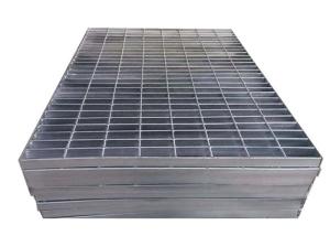 China ISO9001 Rust Proof Catwalk Steel Grating 8*8mm Metal Grate For Driveway factory