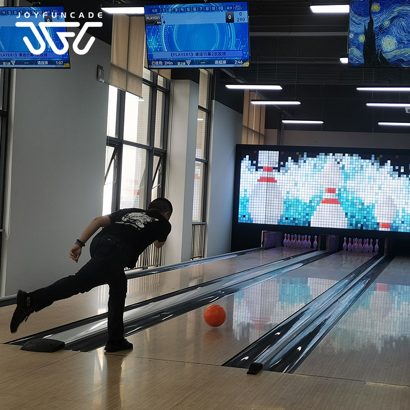 China Commercial Bowling Machine 1-12 Players with 2-12 Lanes factory