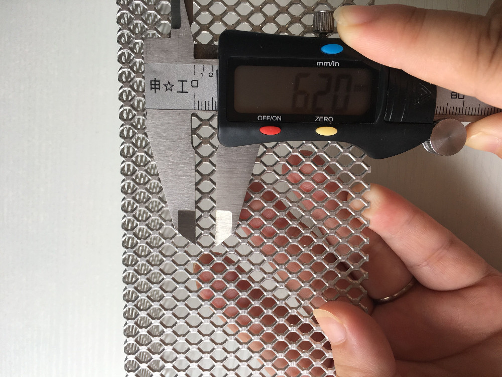 35cm Width Aluminium Galvanized Expanded Metal Mesh Sheet 1.5mm Thickness
