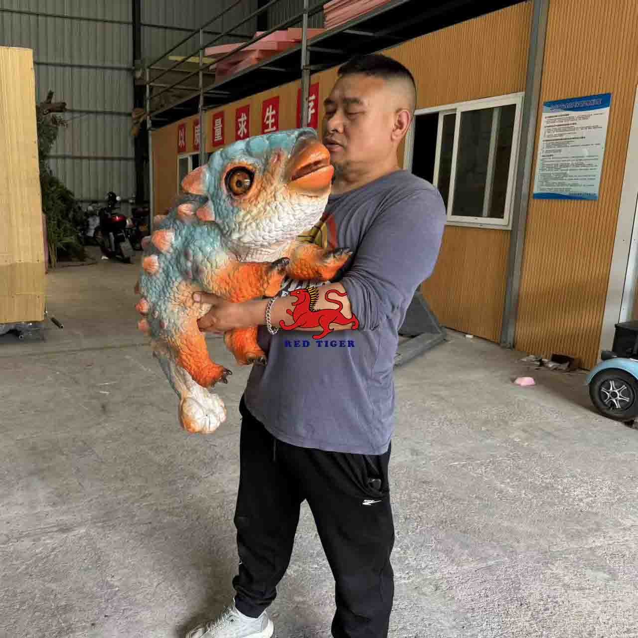 Life Size Animatronics Realistic Dinosaur Hand Puppets Ankylosaurus