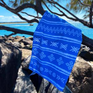 China Oversized Lightweight Quick Dry Sand Proof Absorbent Beach Swimming Microfiber Beach Towels factory