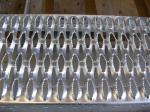 Light Weight Anti Slip Metal Stair Treads Safety Strut Grip High Strength