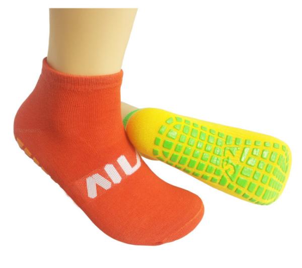Colorful Non Slip/Anti Skid Ryze Trampoline Crew Socks For Boys Girls Toddlers