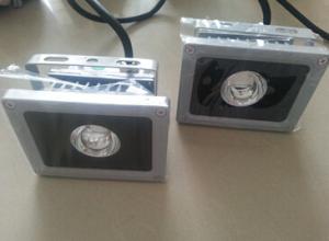 China IP68 LED floodlight 3 years warranty factory