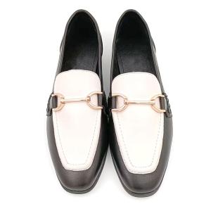 China Ladies Casual Loafer Shoes With Rubber Outsole Black White Color factory