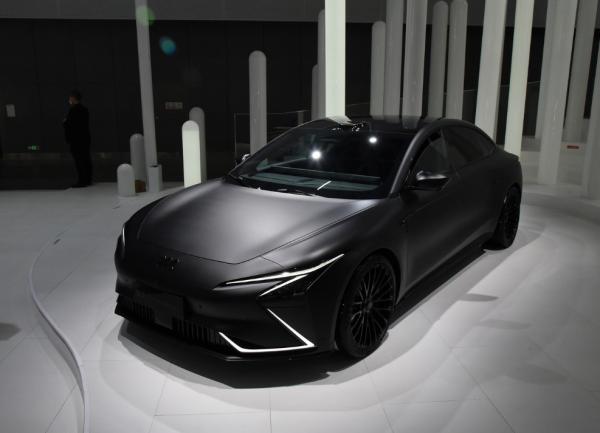 China Fast Ship IM Electric Car IM L7 EV New Energy Car Pure Ev Electric