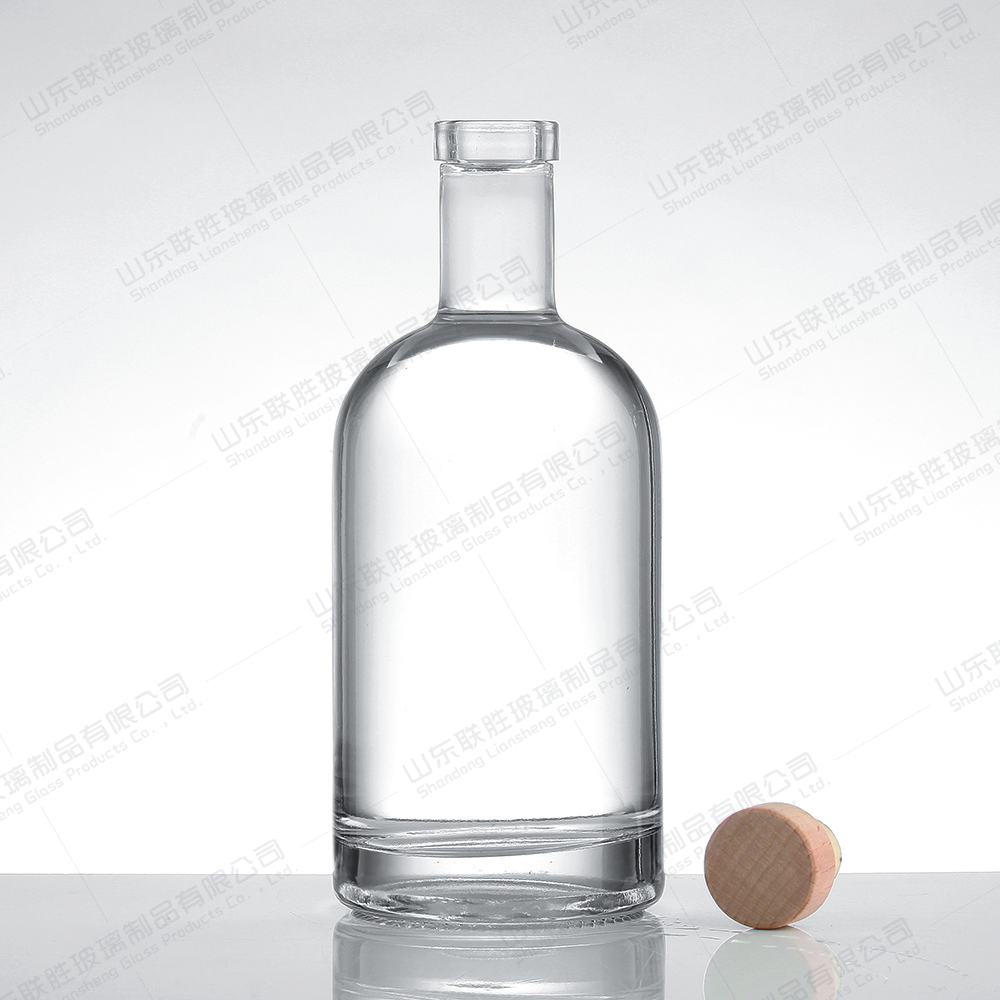 750ml Cylindrical Vodka Glass Wine Bottle With Cork Custom Size Accepted for Products