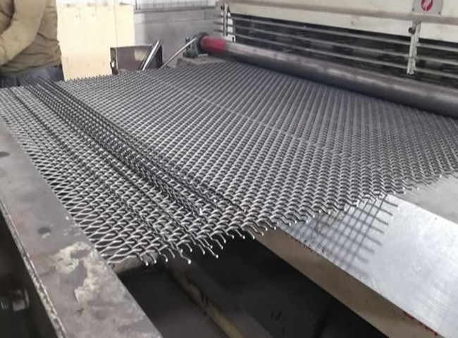2.0mm Aperture High Carbon Steel Woven Wire Cloth Wear Proof In Chemical Industry