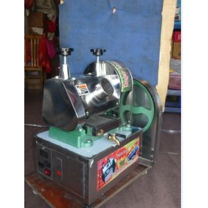 31kg Manual Sugarcane Juicer Perfect for Juice Extraction Needs