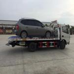 Dongfeng Flatbed Wrecker Small Tow Truck with 110 Kw Engine Power 7500X2300X2500