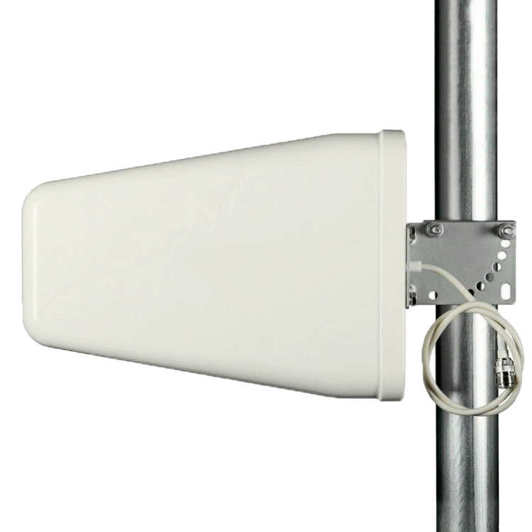 10dBi Gain Logarithm Repeater Antenna For 698-2700MHz 2G 3G 4G Signal Booster