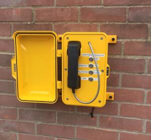 China Analog / VoIP Industrial Weatherproof Telephone With Wall / Pillar Mounting factory