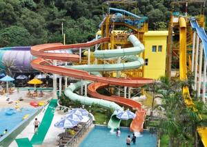 China Famlily Swimming Pool Water Slides FRP 2-14 Visitors For Holiday Resort factory