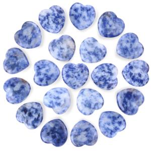 China Glossy 0.8 Inch Heart Shaped Healing Crystals Release Pressure factory