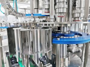 China 15000BPH 500ml Soda Water Gas Filling Machine 380V 50HZ Three Phase factory