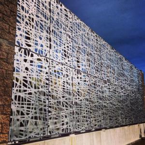 China Hotel Ventilated Aluminium Curtain Wall Profile Veneer Extruded Waterproof factory