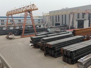 China Sandwich Panel Galvanized Prefab Steel Construction 2M To 12M Height factory