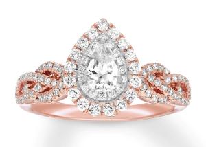 China 7ct 8ct 18K Rose Gold Ring , Engagement And Wedding Ring Set 7.0mm Pear Cut factory