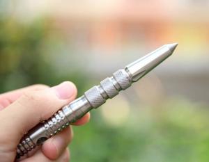 China good quality steel head tactical metal tool pen glass breaking defense self ball pen factory