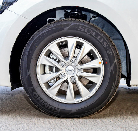 Hyundai Celesta 2020 Auto DLX Yuexin Version Compact Sedan 1.6T 123HP L4 6 Geart AT&MT