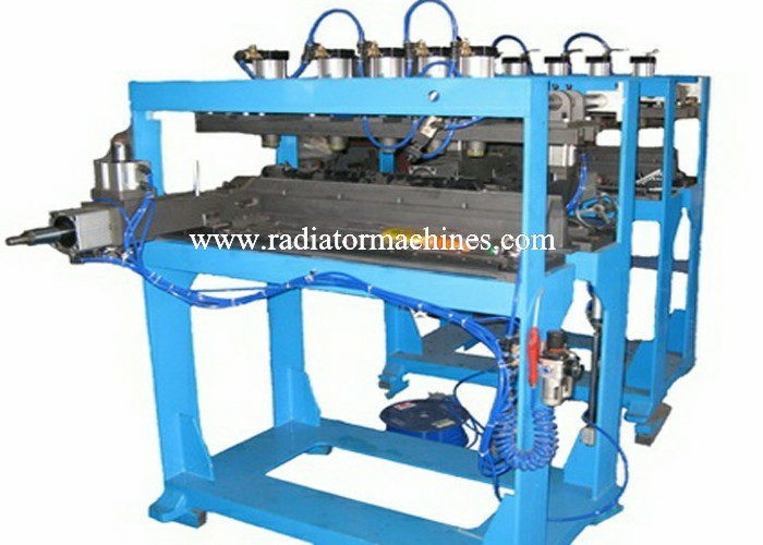 Servo Type Plastic Tank Crimping / Clinching Machine for aluminum radiator
