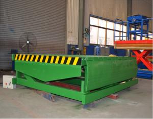 China Fixed Hydraulic Truck Ramp Automatic Dock Levelers portable loading ramps for trucks factory
