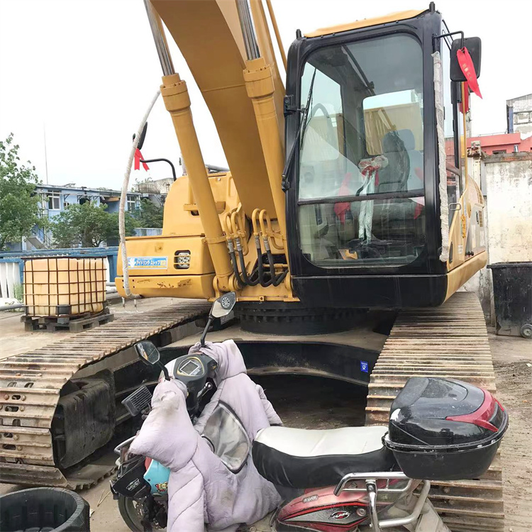 20 Ton Caterpillar 320CL Excavator in Japan Good Condition Original Hydraulic Cylinder