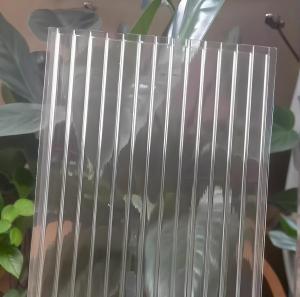 China Clear Twin Wall Triple Wall Honeycomb PC Hollow Sheet For Skylight Greenhouse And Canopy factory