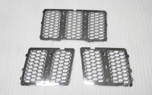 China Front grille For JEEP Grand Cherokee 2013-2014 chrome mesh grille (inside) 3 pcs/set Auto accessories factory