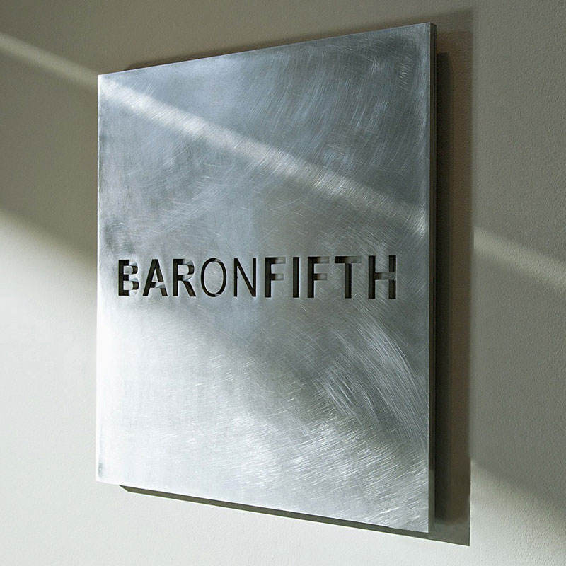 Customized Outdoor Shop Led Signage Stainless Steel Led Light Box Signs