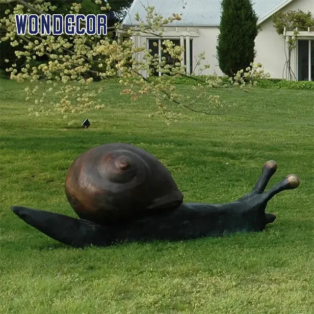 Large Garden Lawn Metal Animal Decoration Bronze Snail Sculpture