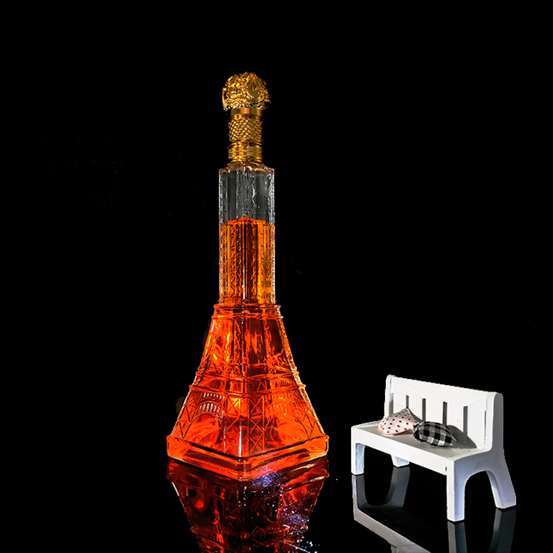 Customize 500ml 700ml Eiffel Tower Shape Liquor Wine Glass Bottle with Custom Sealing