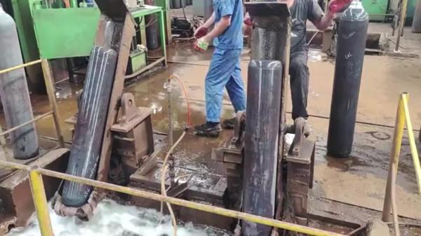 40L 6M3 Durable Refilling Seamless Steel Industrial Use Carbon Dioxide Gas