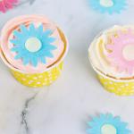 Beautiful Edible Decorations Blue Edible Wafer Daisies For Muffin Cups