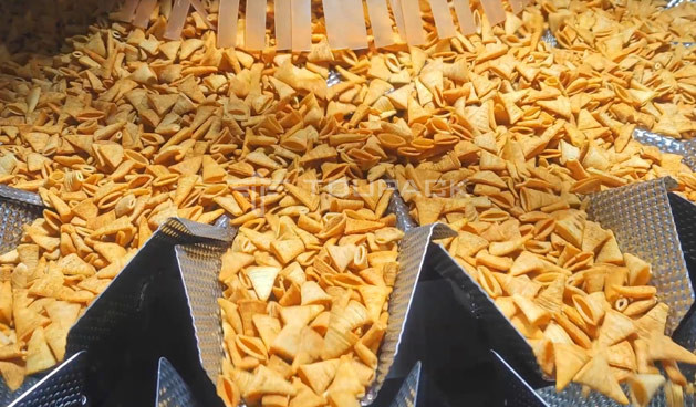 Aluminum Potato Nachos Shrimp Chips Sealing Food Canning Machine With 20 Head Multihead Weigher